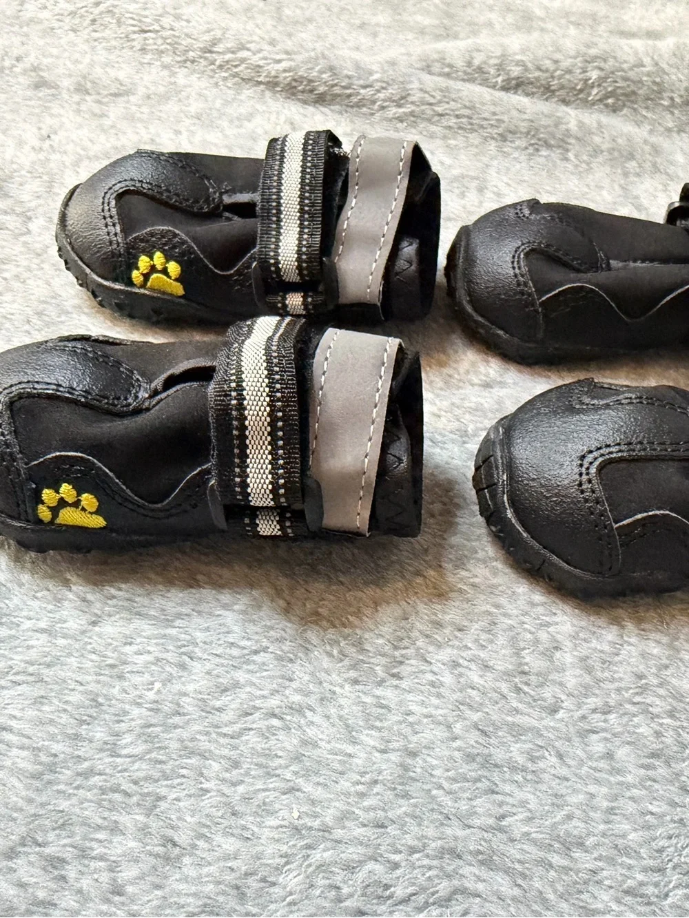 Dog Shoes Set of 4 NEW dog multiple Sizes Black - New